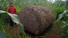 Menhir Purbakala dari 2000 SM Ditemukan di Gunung Kidul