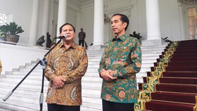 Jokowi Disarankan Tiru Langkah Ahok Keluar Partai