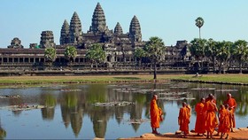 Berfoto Bugil di Kuil Kamboja, Turis Perancis Ditahan