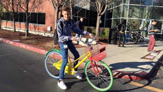 Ben Pasternak, bocah Australia berusia 15 tahun kini tengah perebutkan oleh Apple, Google dan Facebook karena aplikasi buatannya.