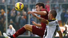 Kevin Strootman Jalani Operasi Arthriscopic