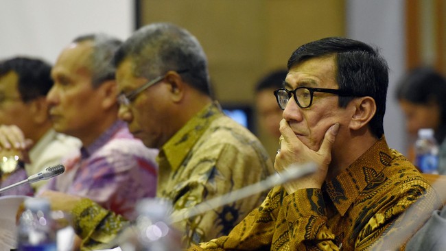 Komisi III DPR RI yang membidangi hukum menilai pemerintah tak satu suara dalam rencana merevisi UU Nomor 30 Tahun 2002 tentang KPK