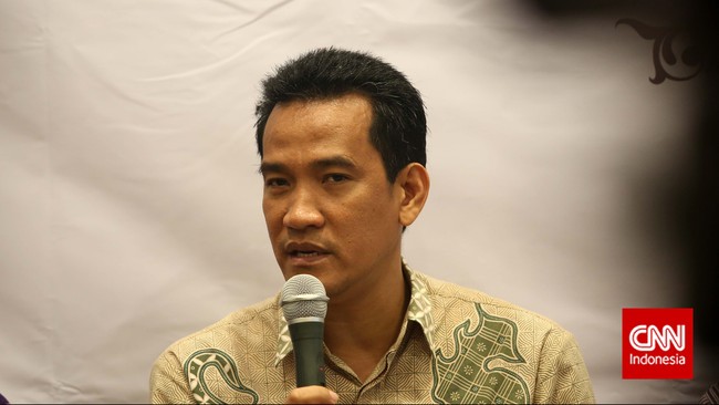 Bareskrim Polri menyebut Refly Harun akan dipanggil dalam kapasitas sebagai saksi dalam kasus ujaran kebencian dengan tersangka Sugi Nur Rahardja alias Gus Nur.