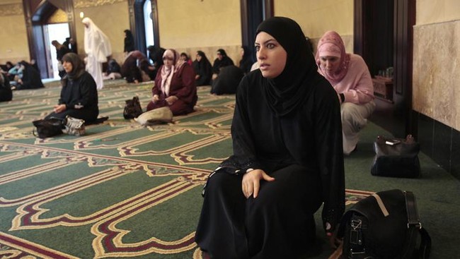 Merasa tak diterima di masjid umum, kaum muslimat di Los Angeles mendirikan masjid khusus perempuan.