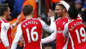 Arsenal Tundukkan West Ham 3-0