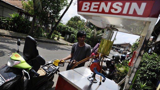 Penekan utamanya akibat turunnya harga bahan bakar minyak (BBM) jenis premium pada 19 Januari 2015 dari Rp 7.600 menjadi Rp 6.600 per liter.