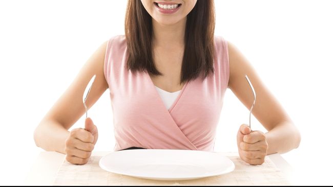 Perempuan menopause mungkin tak punya masalah untuk puasa. Namun ada beberapa pola makan yang harus dibenahi agar tak menyebabkan masalah pascamenopause.