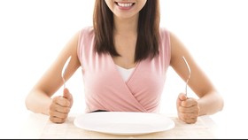Trik Berpuasa Sehat Bagi Perempuan Menopause