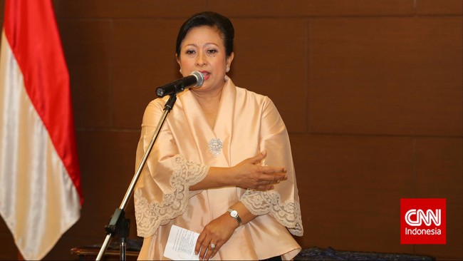 Ketua Wantimpres Sri Adiningsih mengaku akan segera membahas usulan revisi PP Nomor 77 tahun 2014 yang mengatur tentang divestasi saham tambang asing.