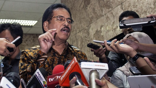 Akan tetapi, mantan Menteri BUMN ini menilai orang tersebut harus melepas jabatannya di partai setelah dipilih jadi direksi atau komisaris BUMN.