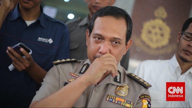Kepolisian menyebut telah dua kali memanggil Firza Husein terkait kasus dugaan makar. Namun, yang bersangkutan tidak memenuhi panggilan itu.
