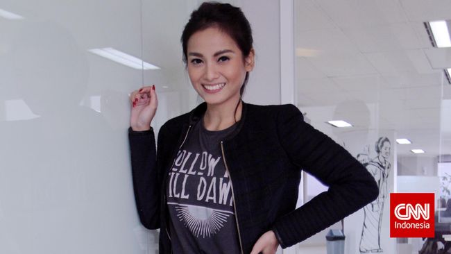 Kisah Mistis Acha Septriasa Syuting di Bioskop Angker Diakui sang dara 26 tahun, ada kejadian menyeramkan yang dialami selama masa syuting di bioskop Podium, Bogor.