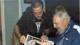 Menghilang sejak Agustus, Foto Terbaru Fidel Castro Dirilis