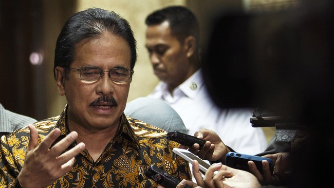 Meskipun tak punya hak suara, Indonesia dimungkinkan menghadiri diskusi dan rapat umum OPEC sebagai peninjau jika jadi masuk dalam keanggotaan OPEC.