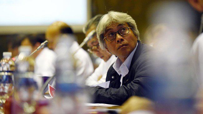Direktur Utama Pertamina Dwi Soetjipto menjelaskan dasar perhitungan harga premium dihadapan Komisi VII DPR.