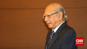 Emil Salim Kritik Pemerintah Koar-koar 'Promosi' Kendaraan Listrik