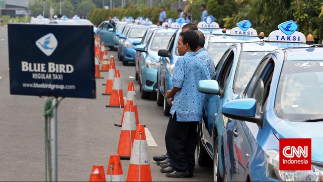 Penggunaan MPV Menurut Kepala Dishub DKI Jakarta Andri Yansyah adalah bentuk peremajaan dan bukan penambahan armada taksi.