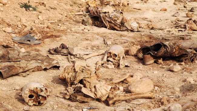 Dalam sepekan dua kuburan massal korban ISIS ditemukan di Irak. Berdasarkan hasil penggalian, Jumat (6/2) ditemukan 16 mayat, termasuk enam bayi dan dua wanita.