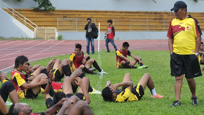Tidak adanya kompetisi sepak bola di Indonesia sebagai lanjutan kisruh antara Kemenpora, PSSI, dan PT Liga, Sriwijaya FC resmi lepas tiga pemain asingnya.