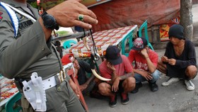 Polisi Ciduk 3 Pemuda yang Tawuran di Johar Baru Jelang Sahur