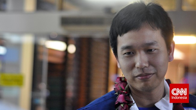 Meski usianya tak lagi muda, Hendra Setiawan masih menyimpan mimpi untuk meraih juara dunia di hadapan publik pecinta bulutangkis tanah air.