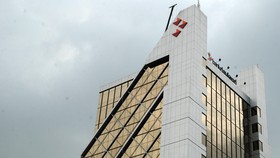 Polisi Tangkap Pegawai Bank Riau Curi Uang Nasabah Rp1,3 M