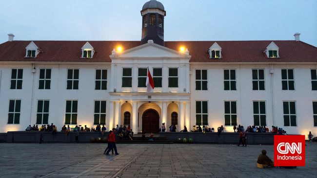 "Kota Tua di Jakarta sudah lama tertidur dan harus dibangunkan dari tidurnya yang panjang," ujar Kepala Dinas Pariwisata dan Kebudayaan Provinsi DKI Jakarta.