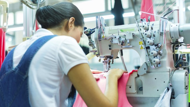 PT Sri Rejeki Isman Textile (Sritex) akan menggelontorkan belanja modal sebesar US$ 104 juta untuk pengembangan produk kain jadi serta garmen pada tahun ini.