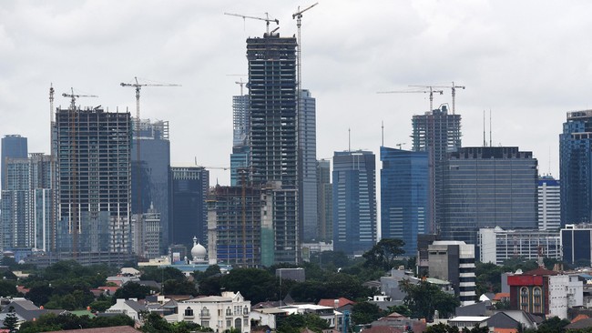 Ekonom menilai positif perluasan pembebasan Pajak Bumi dan Bangunan Perdesaan dan Perkotan Gubernur DKI Jakarta Anies Baswedan, meski beleid menuai kontroversi.