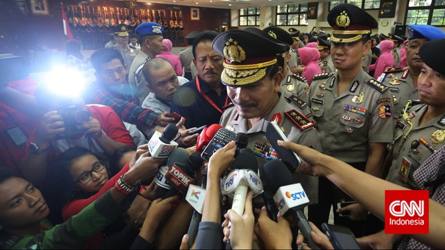 Menurut UU Polri, jika DPR tak beri jawaban soal Kapolri usulan Presiden dalam waktu 20 hari, calon itu dianggap disetujui. Di hari ke-20 itu, DPR masih reses.