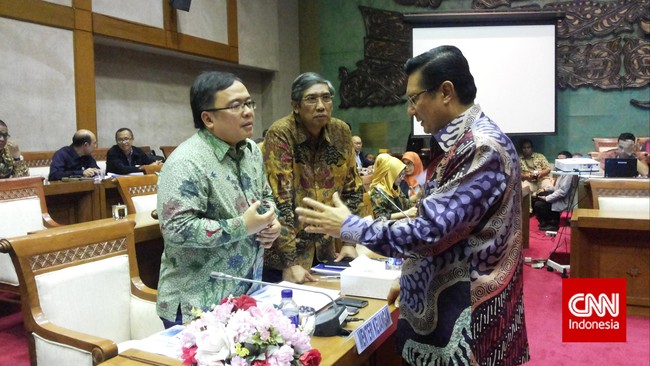 Pemerintah melalui Kementerian Keuangan menjanjikan pencairan penyertaan modal negara (PMN) bagi 12 BUMN pada bulan depan.
