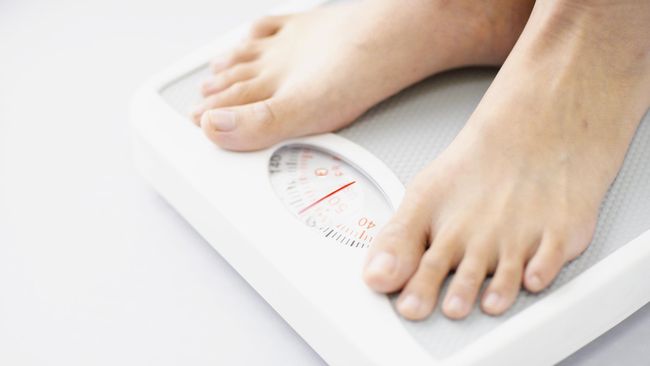 Survei pun menemukan bahwa kehadiran rekan saat melakukan diet, bisa lebih mengurangi berat badan dibandingkan dengan diet sendirian.