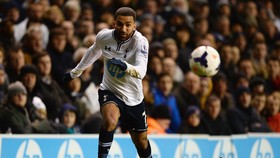 Kebut Aaron Lennon di Derby Merseyside