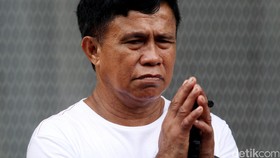 Ellyas Pical Dukung Floyd Mayweather Jr.