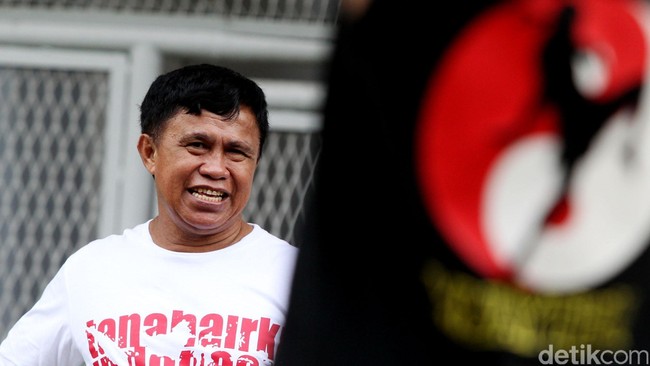 Jika ditanya siapa petinju terhebat Indonesia sepanjang masa? Sebagian rakyat Indonesia pasti akan menjawab: Ellyas Pical!