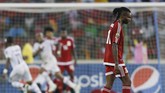 Potret Kerusuhan di Semifinal Piala Afrika Laga semifinal Piala Afrika antara tuan rumah Guinea Khatulistiwa dan Ghana harus dibubarkan enam menit sebelum waktunya karena terjadi kerusuhan.