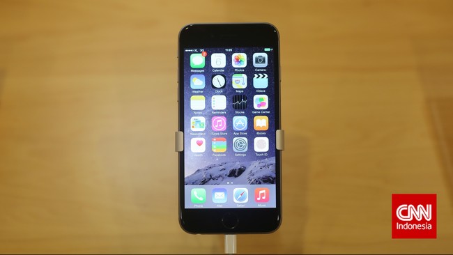 Pengguna iPhone 6 dan iPhone 6 Plus masih harus bersabar lebih lama lagi untuk bisa menikmati jaringan 4G LTE di handset miliknya.