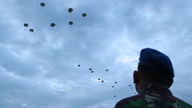 40 Tahun Penerjunan di Dili, Luhut Kembali ke Markas Kopassus