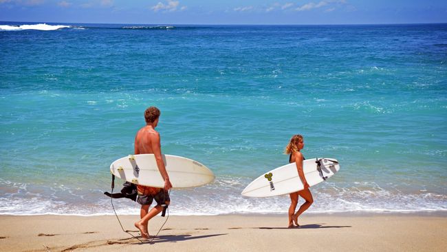 Pantai Nihiwatu, Spot Surfing Legendaris di Sumba Jauh sebelum kedatangan influencer dan selebriti, Sumba telah menjadi surga surfing bagi peselancar dalam negeri dan mancanegara.