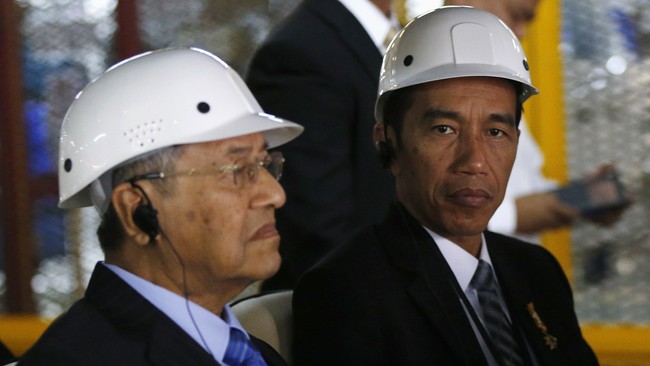 Menteri Perdagangan Rahmat Gobel mengatakan MoU antara Proton Holdings dan PT Adiperkasa Citra Lestari murni urusan business to business.
