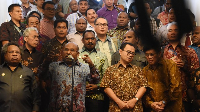 Kementerian ESDM tanggapi santai kemungkinan intervensi emerintah Amerika Serikat terkait rencana pemerintah mengakuisisi saham PT Freeport Indonesia.