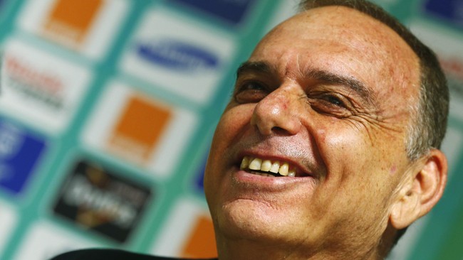 Bersiap-siap menghadapi Pantai Gading di final Piala Afrika 2015, pelatih tim nasional Ghana Avram Grant akan meminta tips penalti dari mantan anak didiknya.