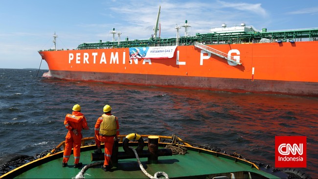 Aktivitas ekonomi dan ekplorasi migas di sekitar pelabuhan Cilamaya sekitar Rp 21 triliun per tahun dan diperkirakan akan berlangsung hingga 25 tahun ke depan.