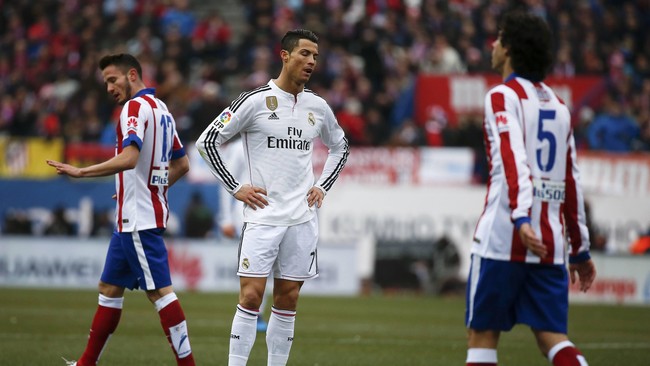 Cristiano Ronaldo dicerca karena berpesta merayakan ulang tahun di klub malam beberapa jam setelah Real Madrid dihancurkan Atletico Madrid dengan skor 0-4.