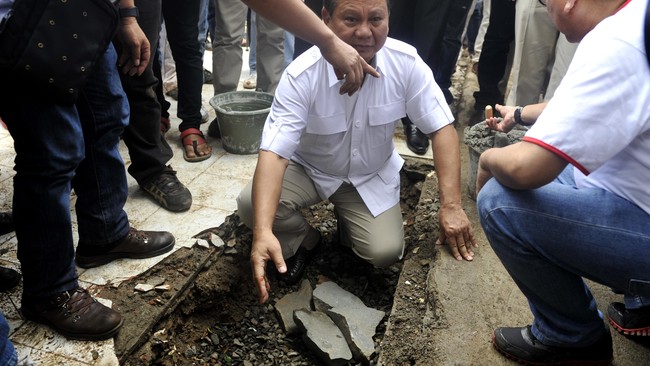 Walaupun gagal membawa saksi dan ahli, pihak pemohon tetap melanjutkan persidangan dan menghadirkan beberapa video berisi pernyataan Wiranto soal Prabowo.