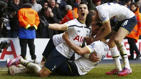 Lloris Optimistis Spurs Kalahkan Liverpool