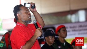 Simbol Bersihkan Permasalahan, BW Bersih-bersih Pos Polisi
