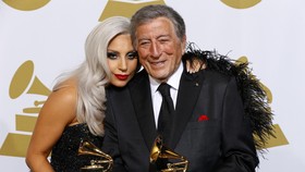 Lady Gaga 'Ketagihan' Nge-Jazz Bareng Tony Bennett