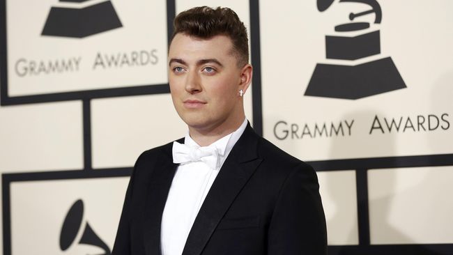 Sama-sama dicalonkan sebagai nama penyanyi lagu tema film James Bond, Ellie Goulding mengaku sudah tahu 'rahasia' Sam Smith sejak awal.