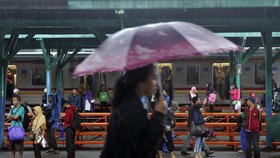 Banjir Jakarta Sempat Ganggu Rute Perjalanan KRL